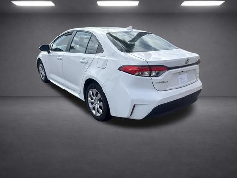 Used 2024 Toyota Corolla LE FWD image 28