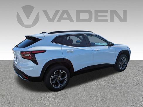 New 2026 Chevrolet Trax LT w/ Driver Confidence Package image 25