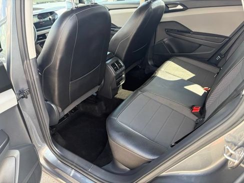 Used 2023 Volkswagen Taos SE FWD image 26