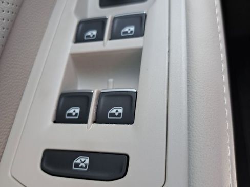 New 2026 Volkswagen Atlas SE image 16