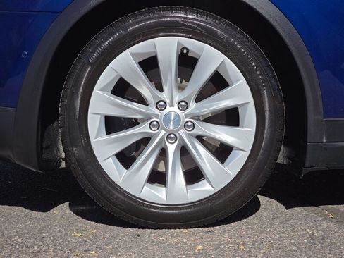 Used 2017 Tesla Model X 100D AWD/4WD image 29