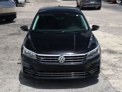 Used 2017 Volkswagen Passat 1.8T R-Line FWD image 22