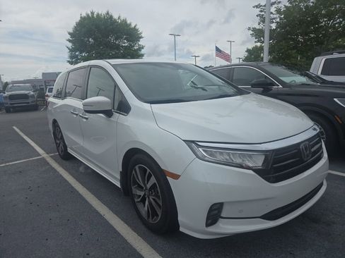 Used 2022 Honda Odyssey Touring image 1