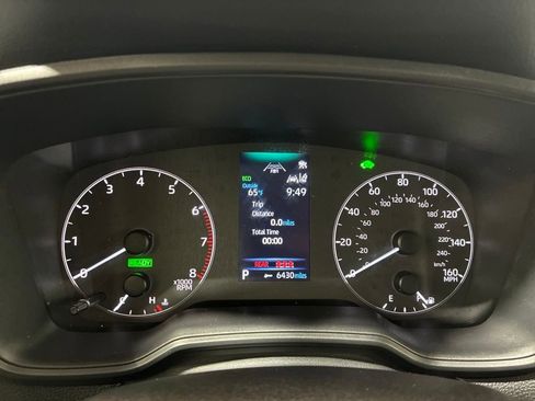 Used 2025 Toyota Corolla Cross AWD Hybrid image 25