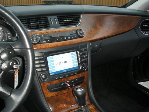 Used 2006 Mercedes-Benz CLS 500 image 40