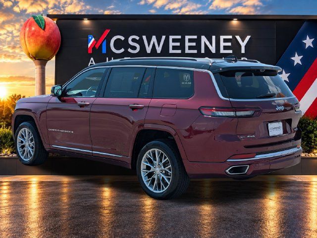 Used 2022 Jeep Grand Cherokee L Summit w/ Advanced Protech Group IV AWD/4WD image 3