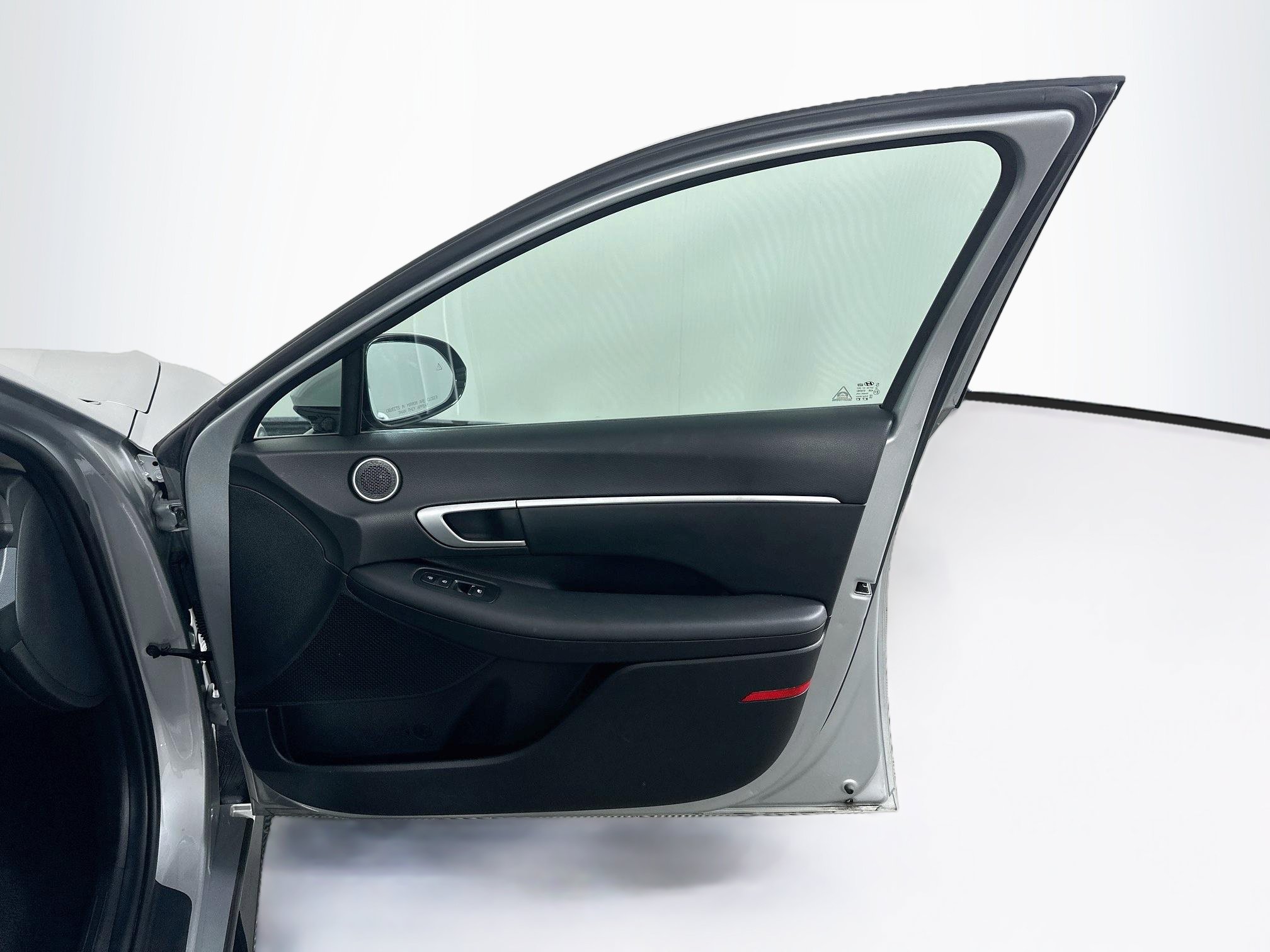 Used 2025 Hyundai Sonata SEL FWD image 32