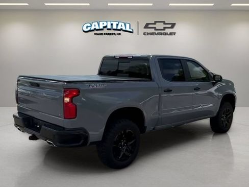 Used 2024 Chevrolet Silverado 1500 LT Trail Boss w/ Convenience Package II AWD/4WD image 5