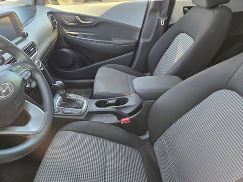 Used 2019 Hyundai Kona SE FWD image 3