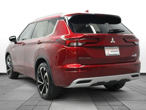 Used 2025 Mitsubishi Outlander SEL image 5