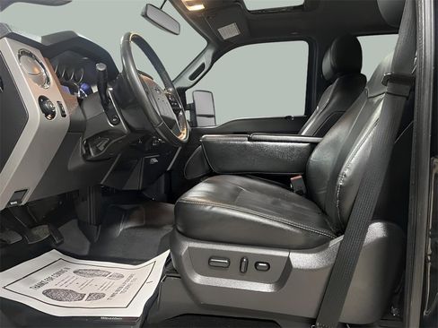 Used 2015 Ford F350 Lariat image 13