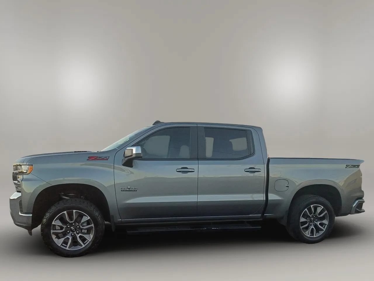 Used 2021 Chevrolet Silverado 1500 LT w/ Z71 Off-Road Package AWD/4WD image 3