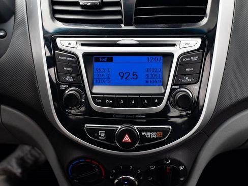 Used 2014 Hyundai Accent GLS w/ Option Group 2 image 14