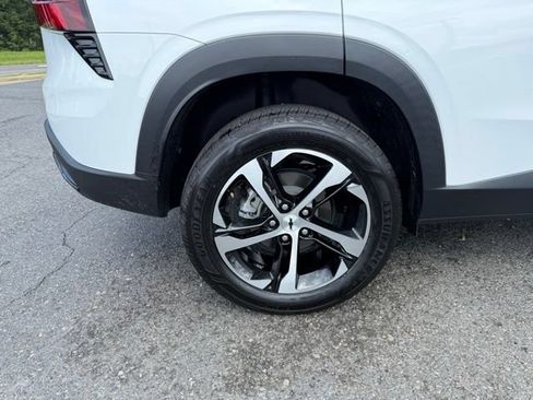 Used 2024 Chevrolet Trax RS w/ Driver Confidence Package FWD image 7