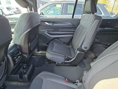 New 2026 Jeep Grand Cherokee L Laredo AWD/4WD image 7