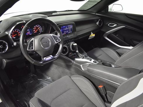Used 2021 Chevrolet Camaro LT image 13