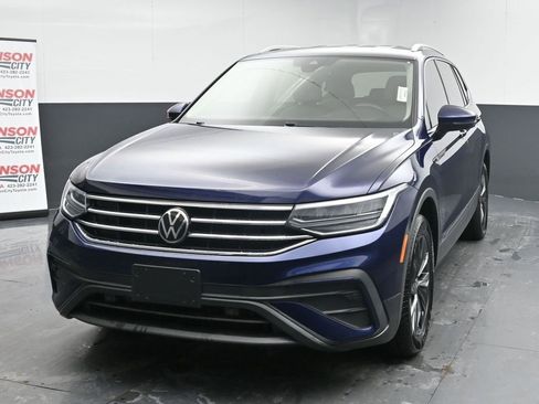 Used 2023 Volkswagen Tiguan SE image 4