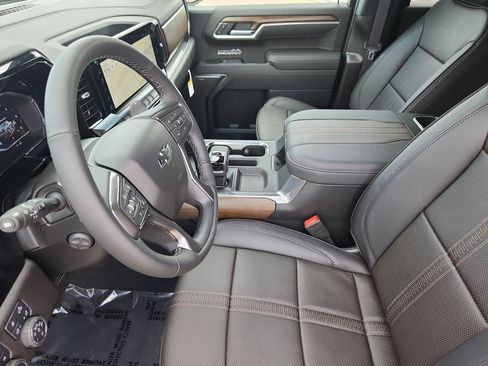 Certified 2025 Chevrolet Silverado 1500 High Country w/ Midnight Edition image 25