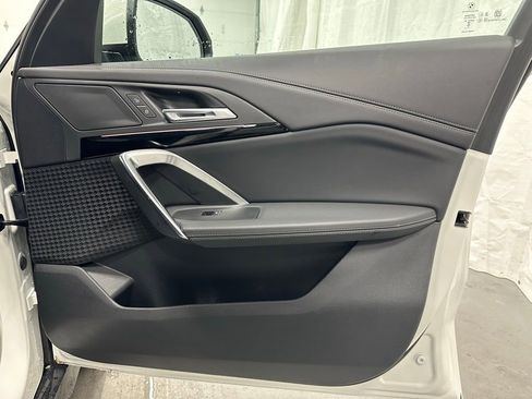 Used 2025 BMW X1 xDrive28i image 52