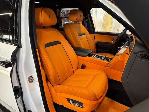 Used 2023 Rolls-Royce Cullinan AWD/4WD image 16