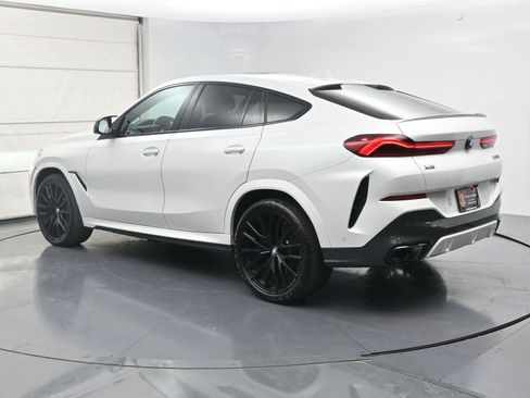 Used 2022 BMW X6 M50i w/ Executive Package AWD/4WD image 25