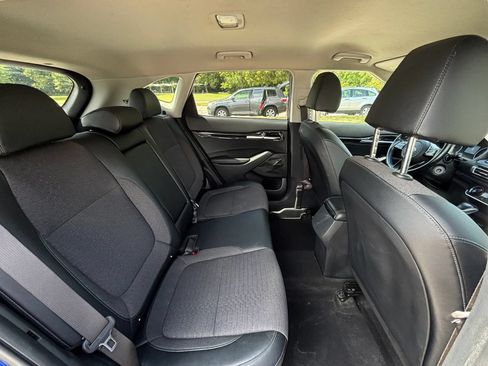 Used 2021 Kia Seltos S FWD image 19