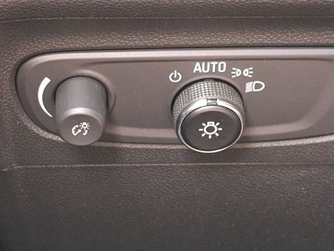 Used 2023 Buick Envision Essence w/ Sport Touring Package AWD/4WD image 24