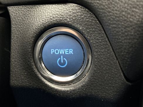 Used 2019 Toyota RAV4 Limited image 23