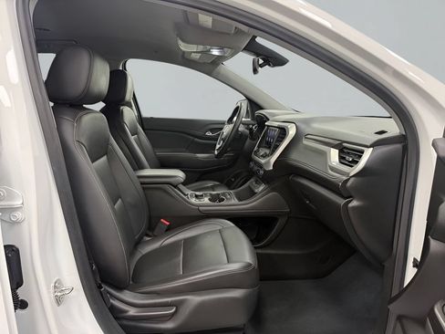 Used 2023 GMC Acadia SLT FWD image 12