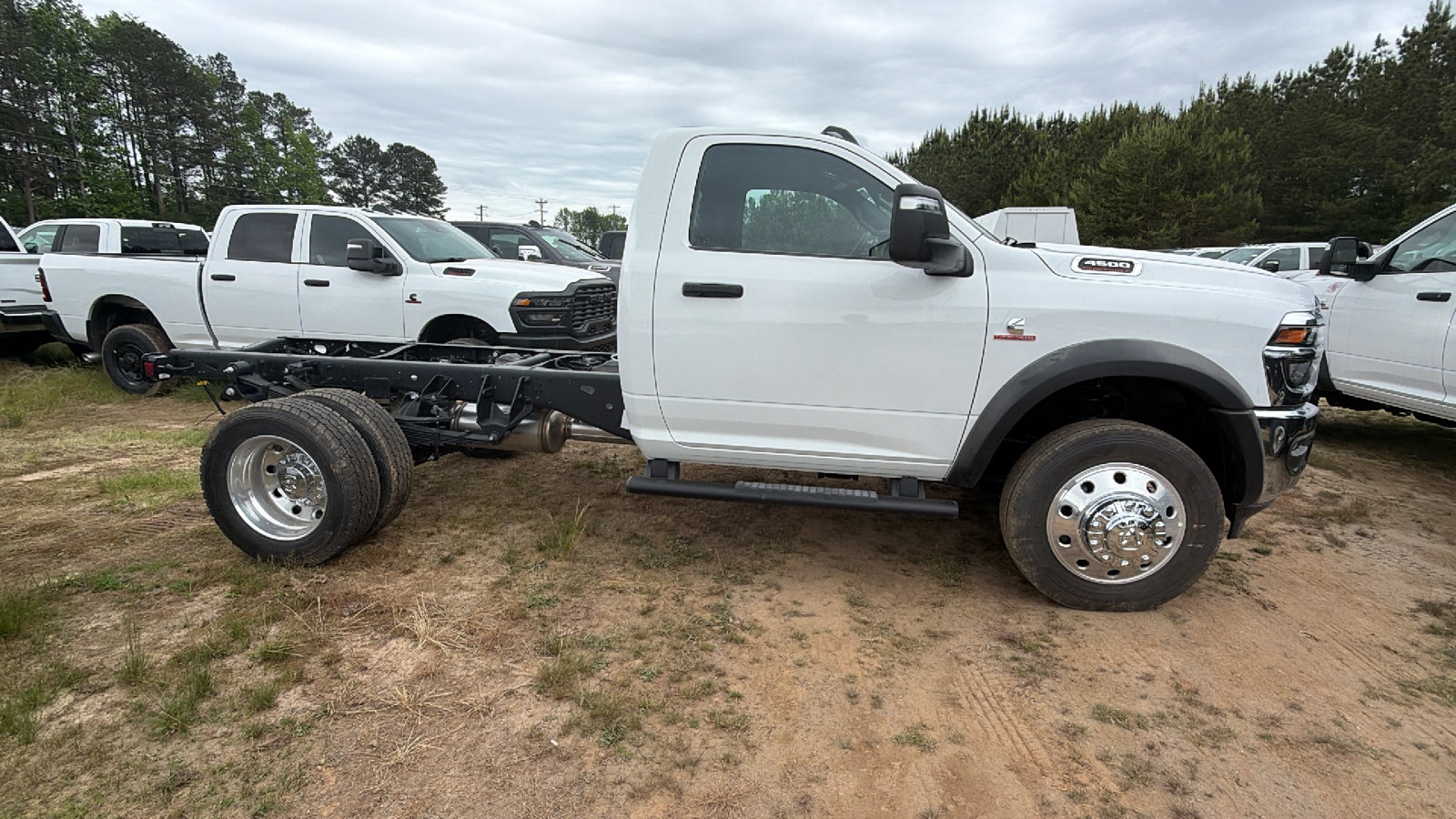 New 2026 RAM 4500 Tradesman w/ Chrome Appearance Group AWD/4WD image 7