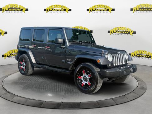 Used 2017 Jeep Wrangler Unlimited Sahara w/ Max Tow Package AWD/4WD image 7