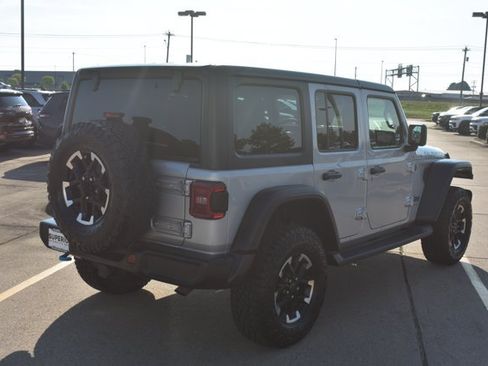 Used 2024 Jeep Wrangler Unlimited Rubicon 4xe w/ Technology Group AWD/4WD image 5