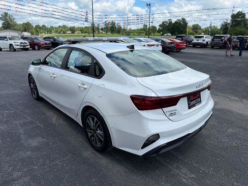 Used 2022 Kia Forte LXS FWD image 6