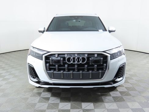 Used 2025 Audi Q7 3.0T Premium Plus w/ Premium Plus Package image 3