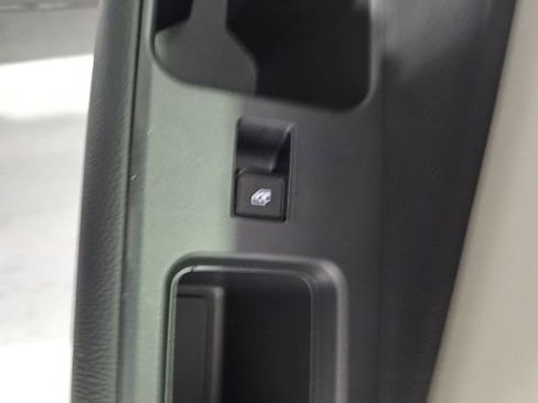 Used 2025 Nissan Pathfinder SL AWD/4WD image 23