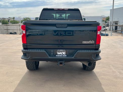 Used 2020 Chevrolet Silverado 2500 High Country w/ Z71 Off-Road Package AWD/4WD image 5