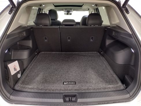 New 2026 Volkswagen Tiguan SE AWD/4WD image 16