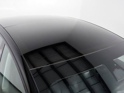 Used 2023 Tesla Model 3 image 5