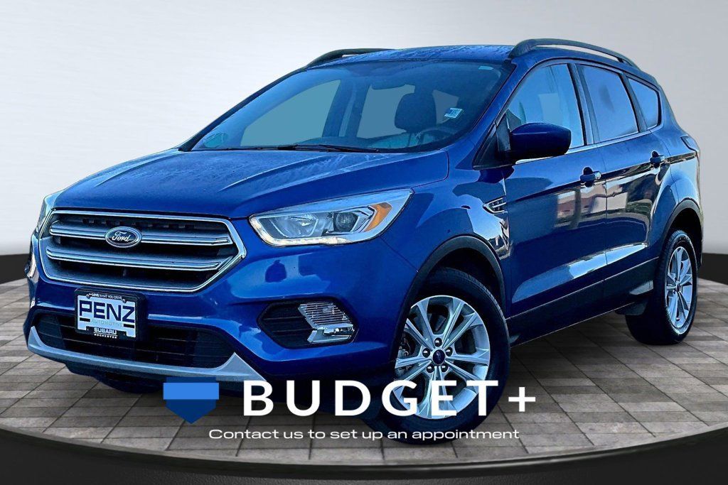 Used 2017 Ford Escape SE w/ Equipment Group 201A AWD/4WD image 1