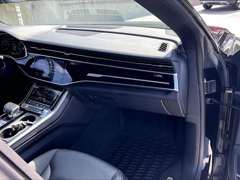 Used 2021 Audi Q8 Premium Plus w/ Premium Plus Package AWD/4WD image 18