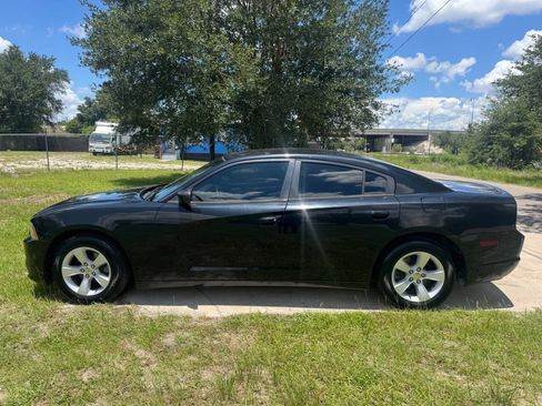 Used 2013 Dodge Charger SE w/ Connectivity Group RWD image 7