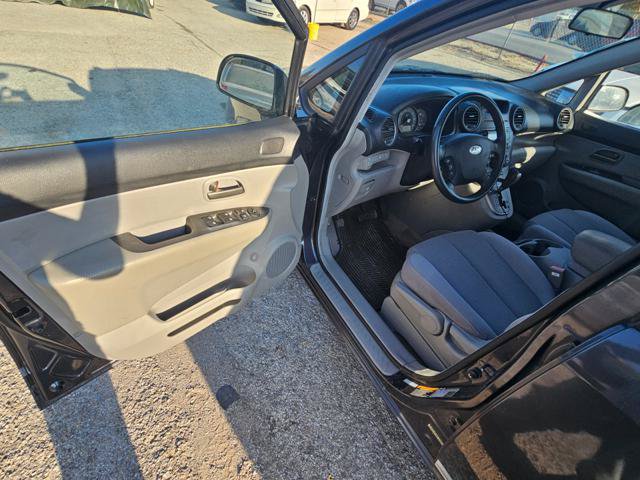 Used 2007 Kia Rondo EX FWD image 8