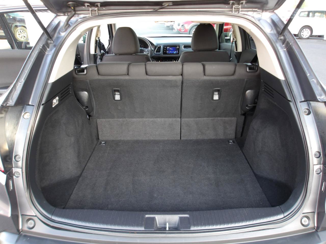 Used 2017 Honda HR-V EX image 11