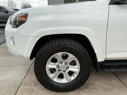 Used 2020 Toyota 4Runner SR5 image 25