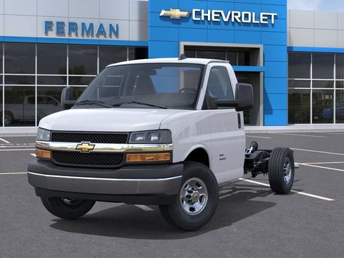 New 2026 Chevrolet Express 3500 w/ Power Convenience Package RWD image 7