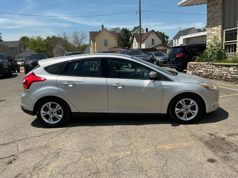 Used 2012 Ford Focus SE FWD image 2