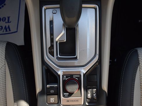 Used 2022 Subaru Forester Premium image 16