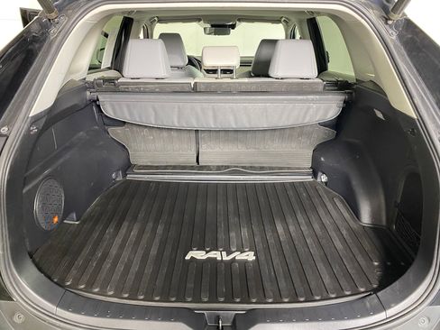 Used 2020 Toyota RAV4 Limited image 31