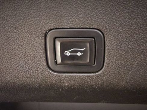 Used 2021 GMC Yukon XL AT4 w/ AT4 Premium Plus Package AWD/4WD image 38