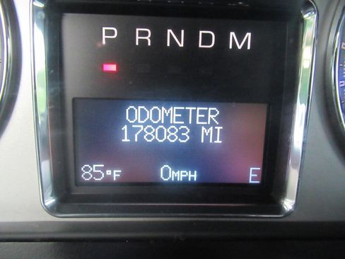 Used 2013 Cadillac Escalade ESV AWD w/ Livery Package image 20